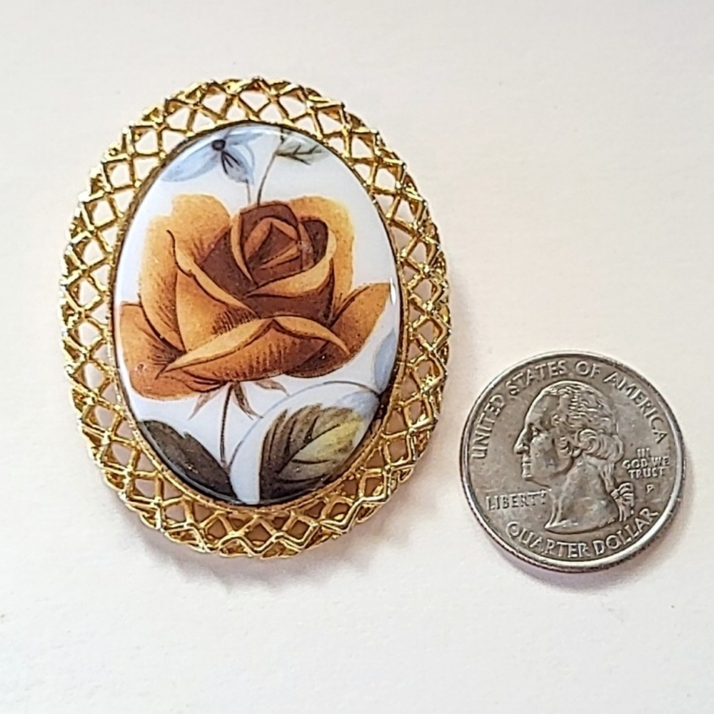 MILK GLASS TRANSFERWARE GOLDEN BROWN ROSE PIN BROOCH - VINTAGE - Picture 4 of 7
